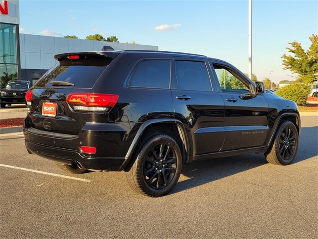 Used 2018 Jeep Grand Cherokee Laredo RWD SUV