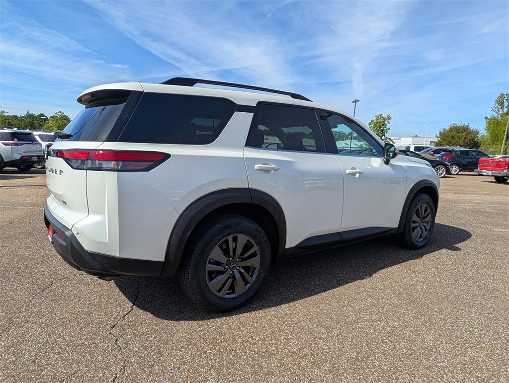 Used 2024 Nissan Pathfinder SV SUV