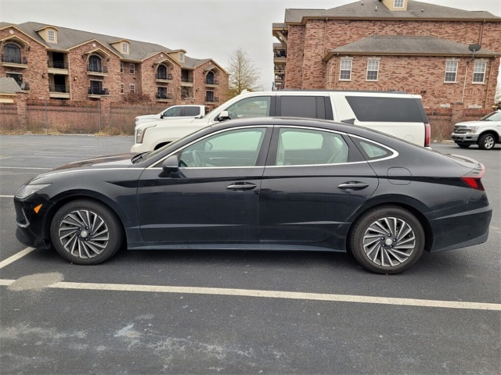 Used 2023 Hyundai Sonata Hybrid SEL Sedan