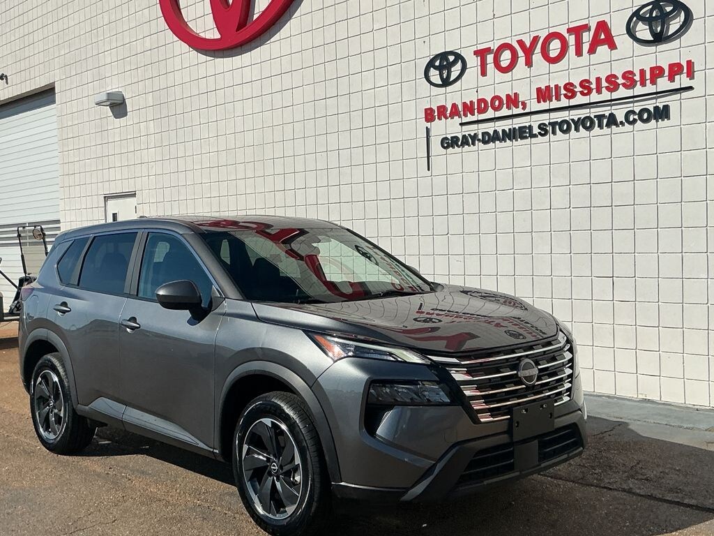 Used 2024 Nissan Rogue SV SUV