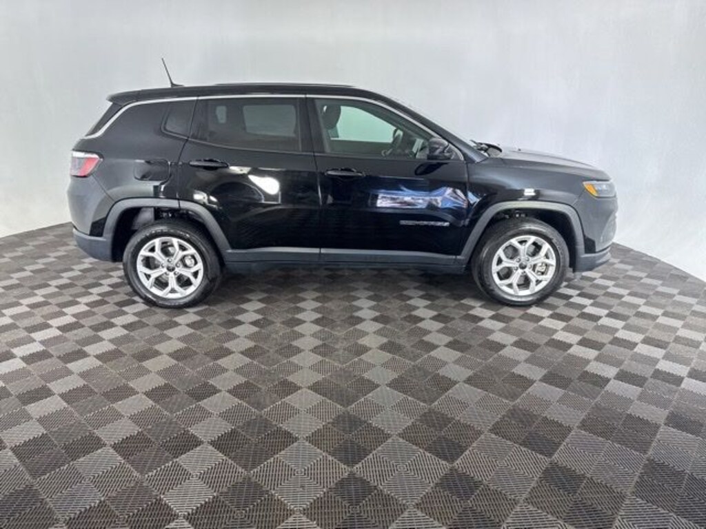 Used 2025 Jeep Compass Sport SUV