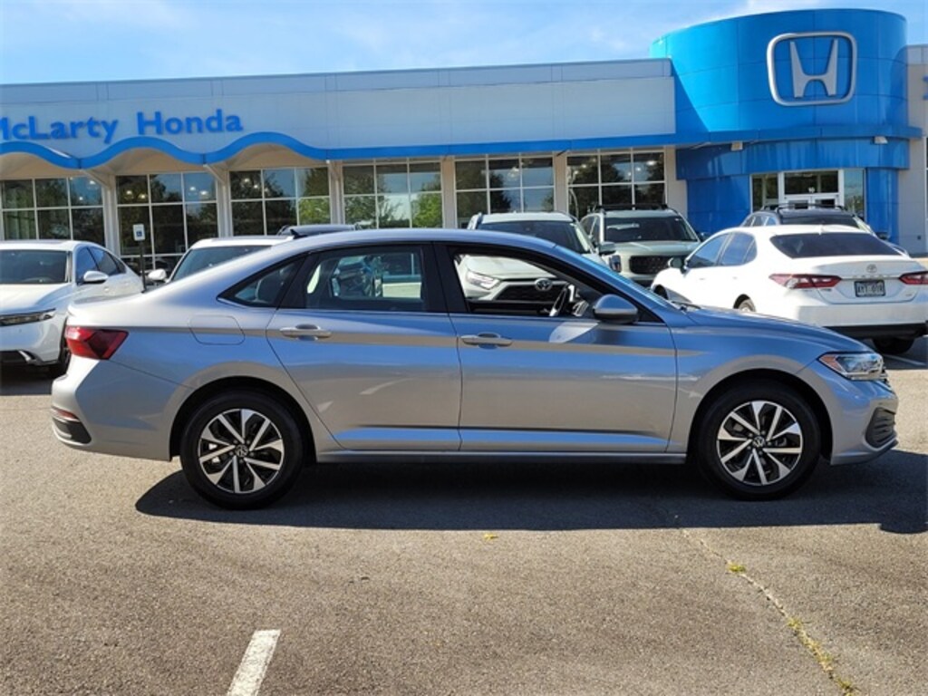 Used 2024 Volkswagen Jetta 1.5T S Sedan