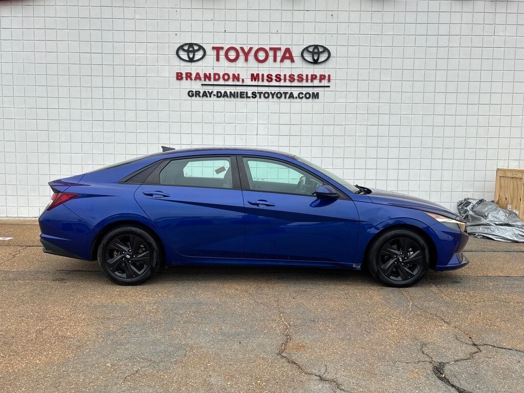 Used 2021 Hyundai Elantra SEL Sedan