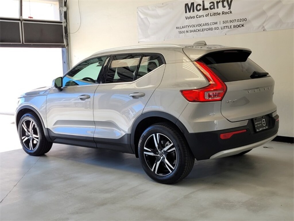 Used 2025 Volvo XC40 B5 Core Bright Theme SUV