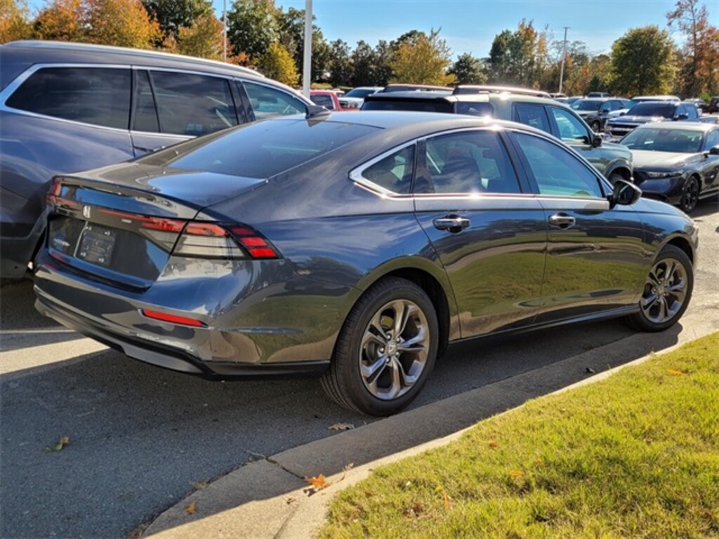 Used 2023 Honda Accord EX Sedan