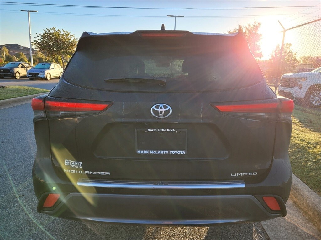 Used 2021 Toyota Highlander Limited SUV