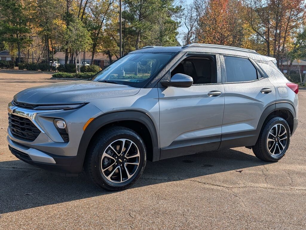 Used 2024 Chevrolet Trailblazer LT SUV