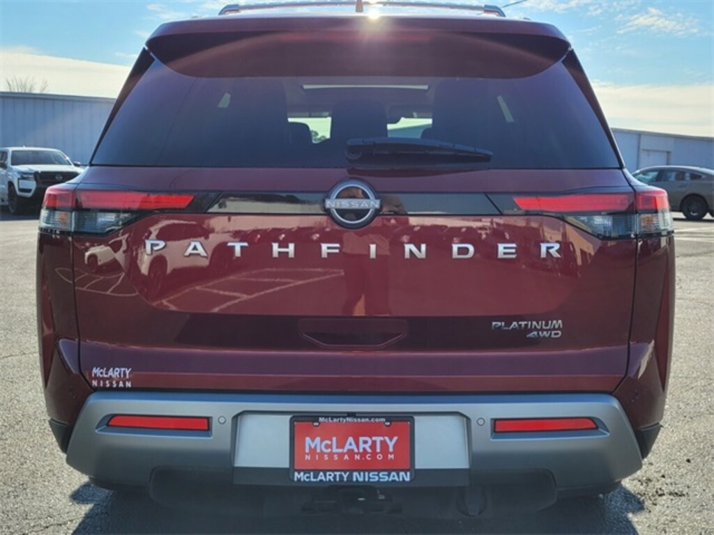 Used 2025 Nissan Pathfinder Platinum SUV