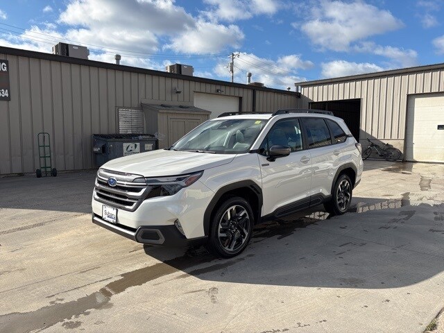 2025 Subaru Forester Limited photo 3