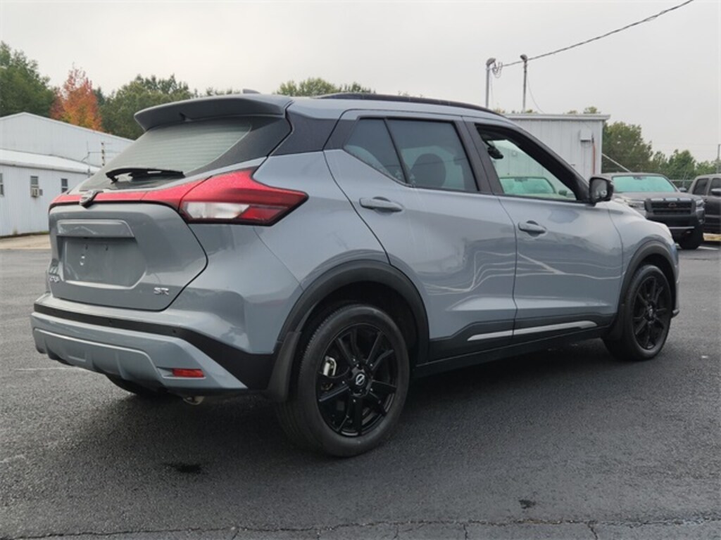 Used 2022 Nissan Kicks SR SUV