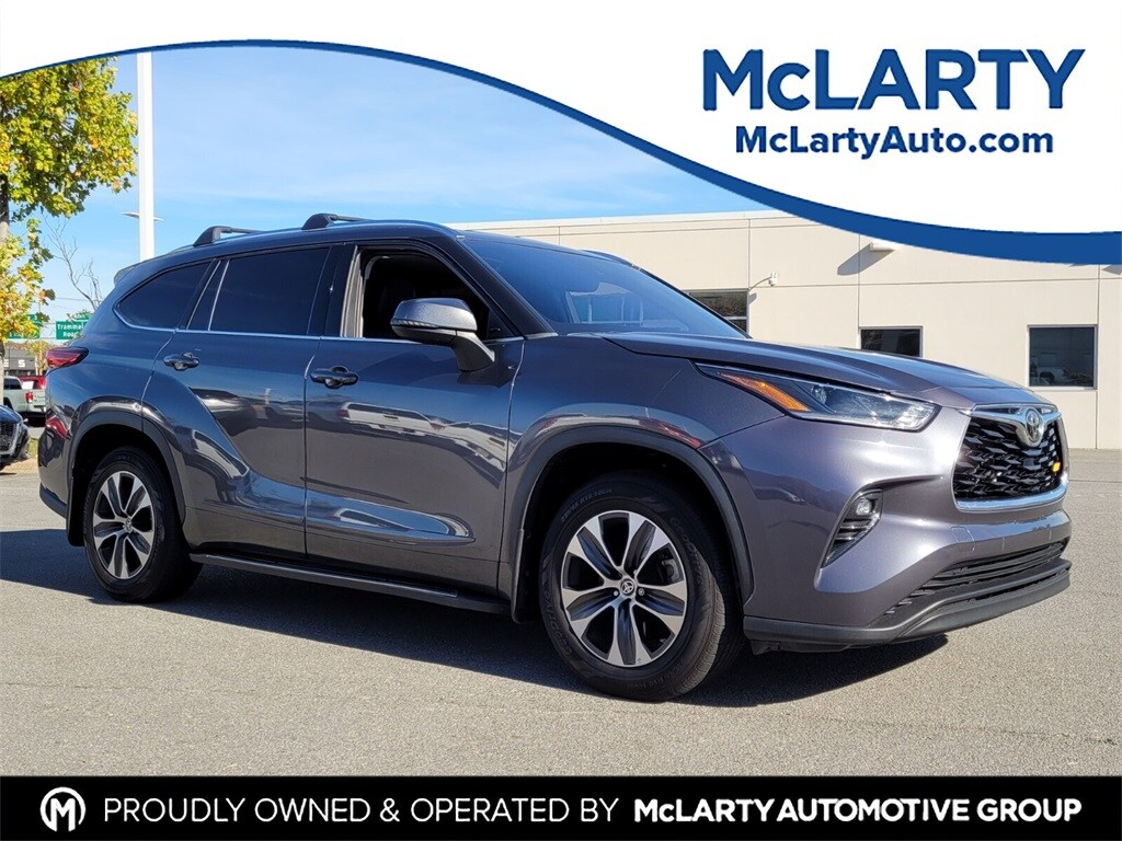 Used 2021 Toyota Highlander XLE SUV