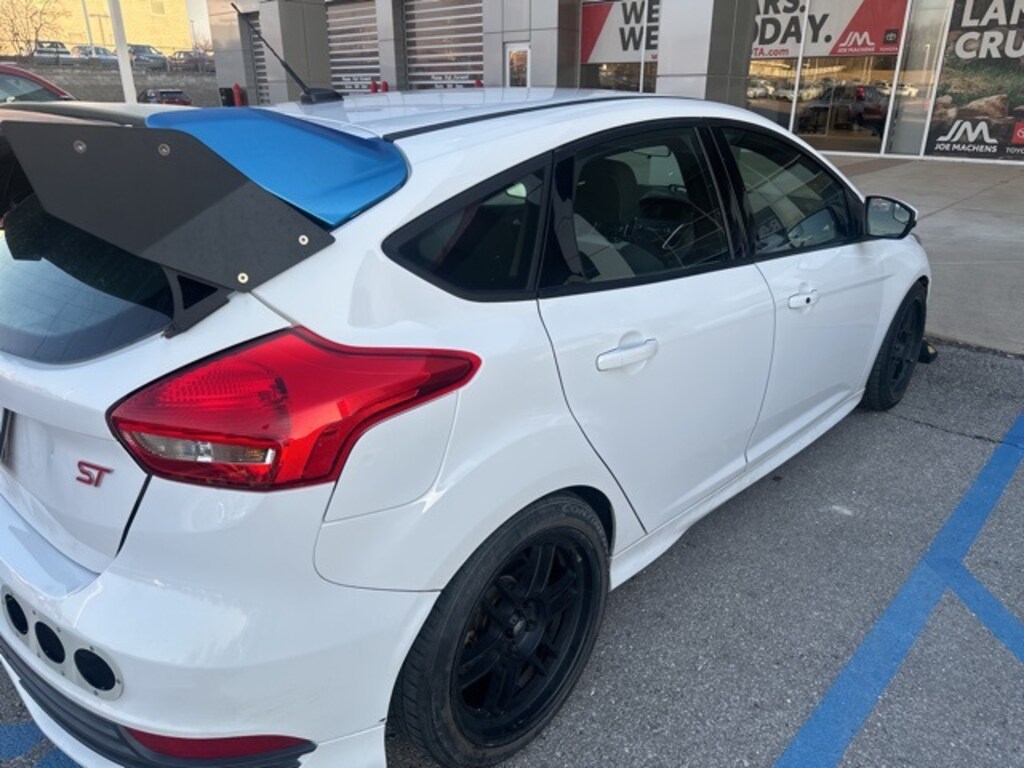 Used 2018 Ford Focus ST Base Hatchback