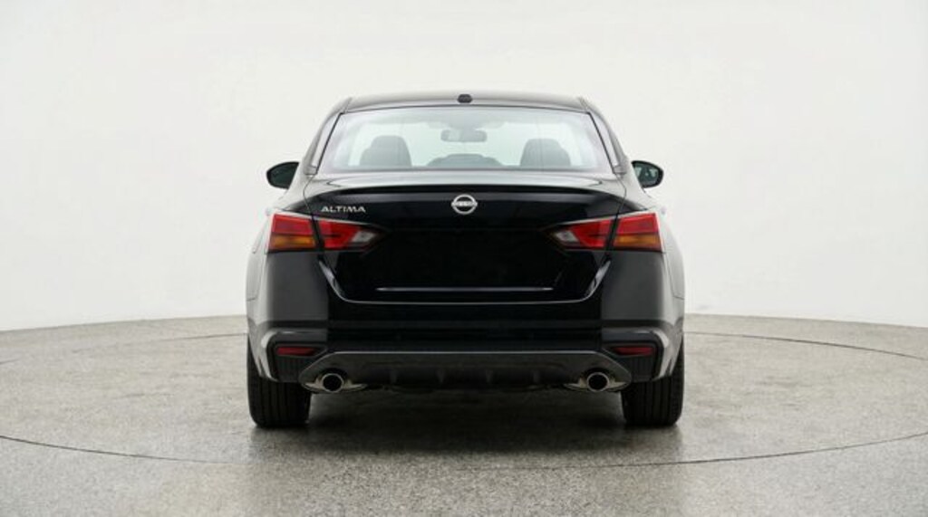 Used 2025 Nissan Altima SV Sedan