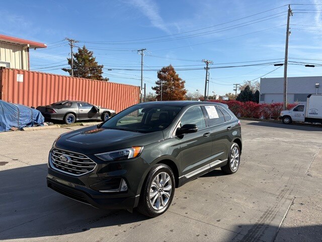 2024 Ford Edge Titanium photo 3