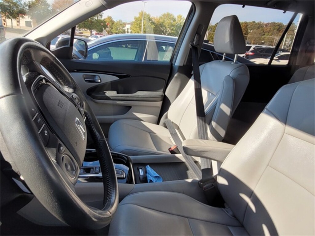 Certified 2017 Honda Pilot Touring AWD SUV