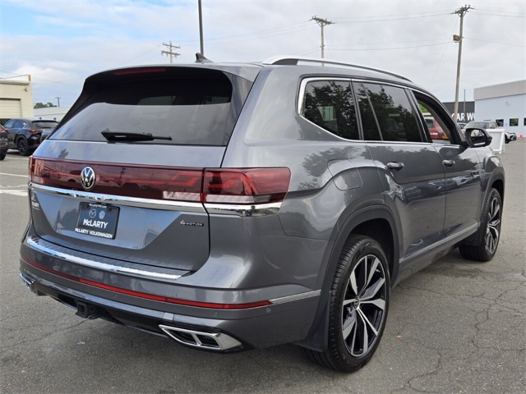 Used 2024 Volkswagen Atlas 2.0T SEL Premium R-Line SUV