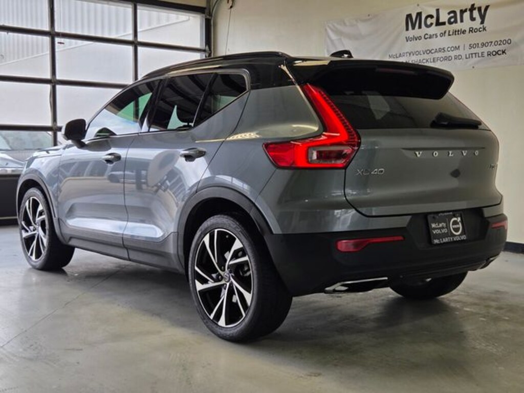 Used 2019 Volvo XC40 T5 R-Design SUV