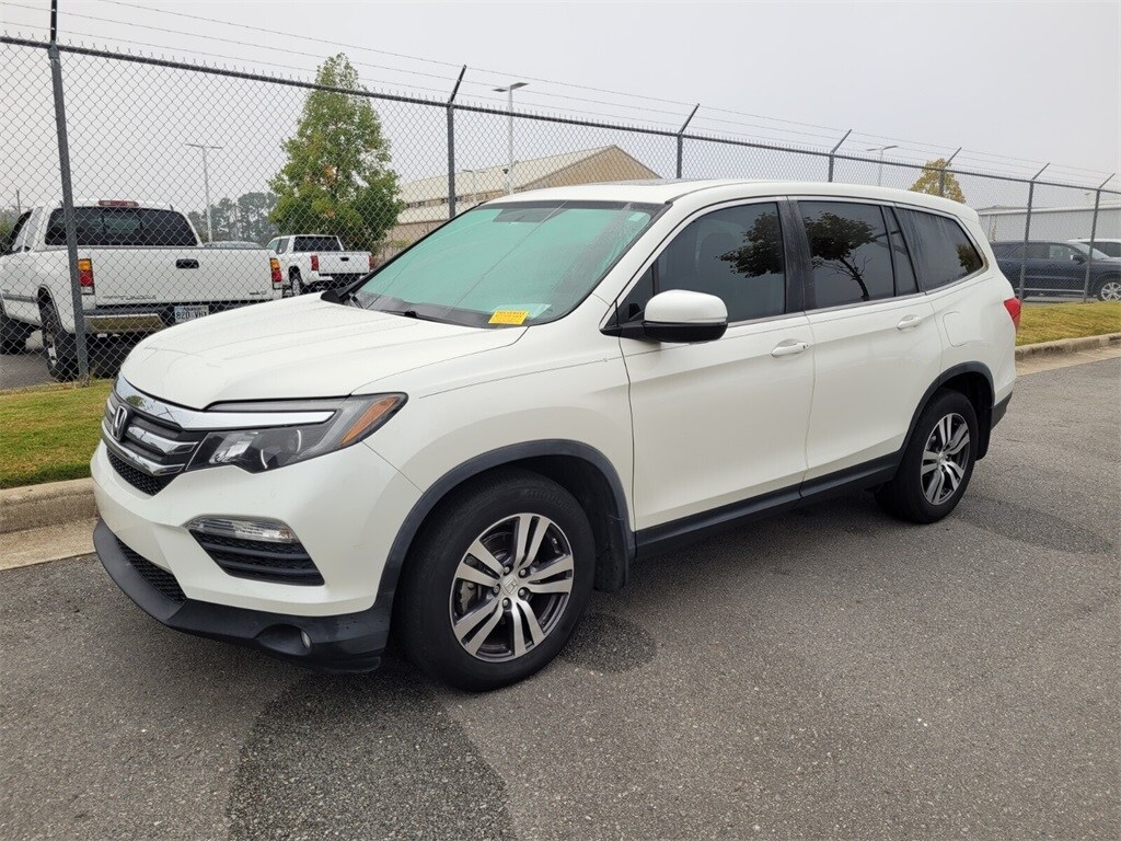 Used 2016 Honda Pilot EX-L w/Navigation FWD SUV