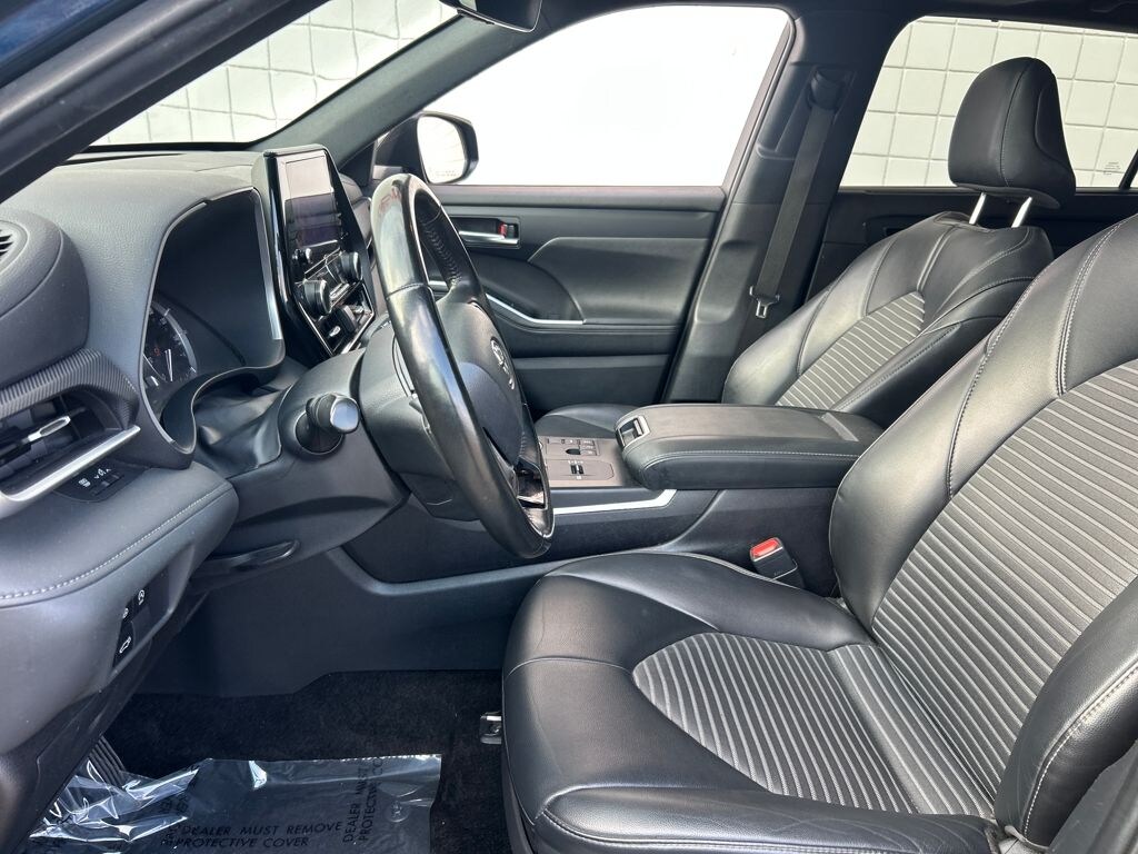 Used 2024 Toyota Highlander LE SUV