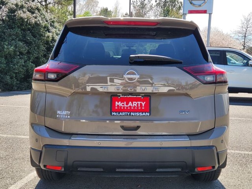 Used 2024 Nissan Rogue SV SUV
