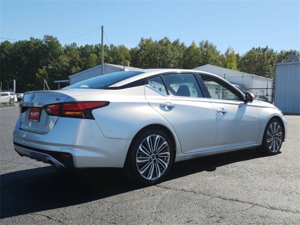 Used 2023 Nissan Altima 2.5 SL Sedan