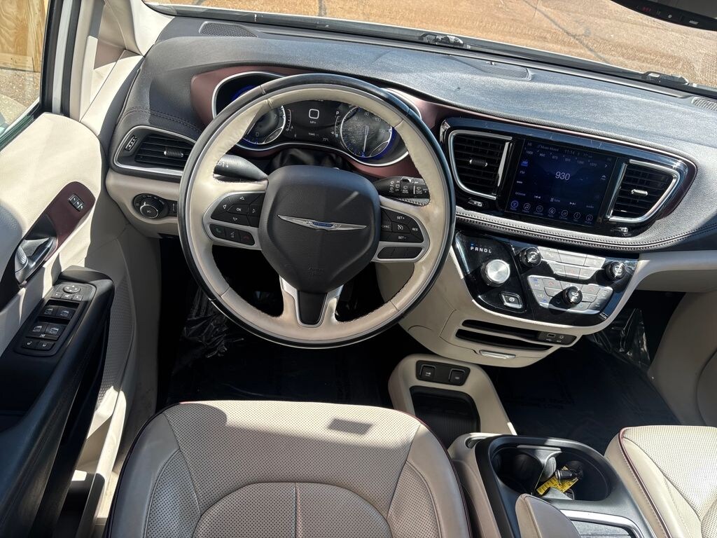 Used 2017 Chrysler Pacifica Limited Van