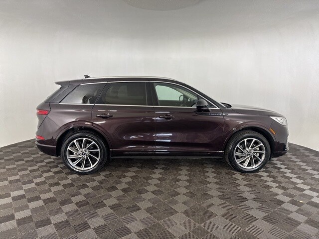 2023 Lincoln Corsair Grand Touring photo 4