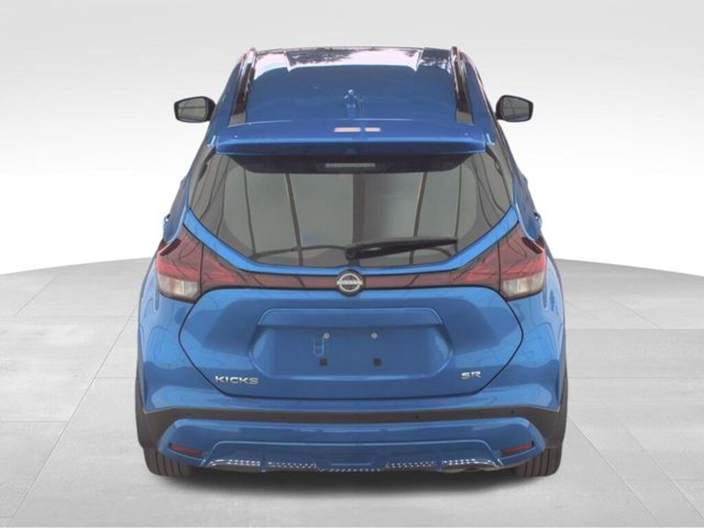 Used 2024 Nissan Kicks SR SUV