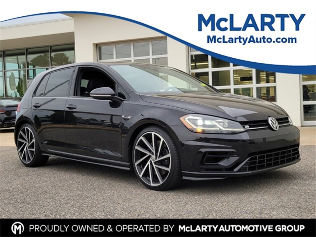 Used 2018 Volkswagen Golf R 2.0T w/DCC & Navigation Hatchback