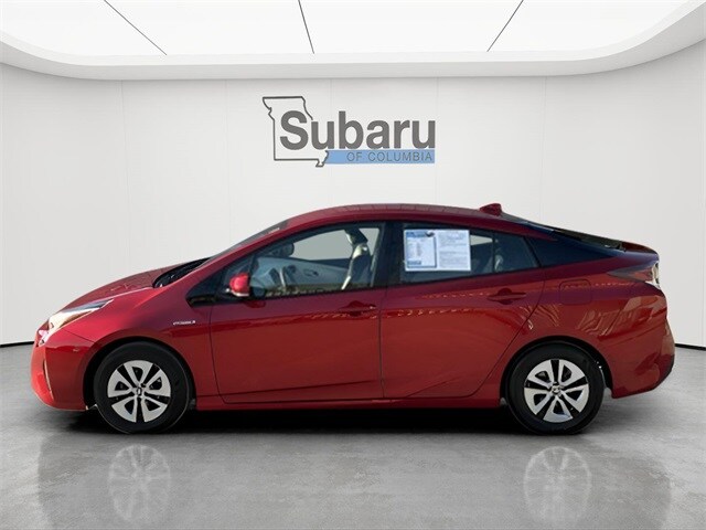 2017 Toyota Prius Two photo 4