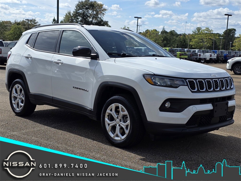 Used 2024 Jeep Compass Latitude SUV