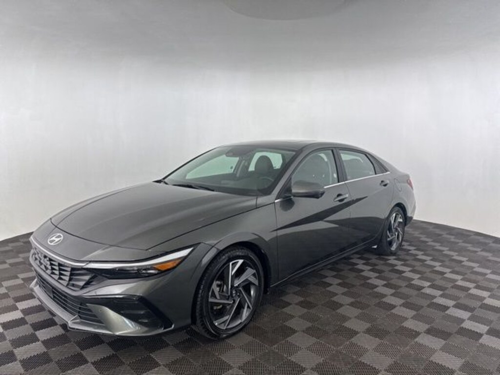 Used 2024 Hyundai Elantra Limited Sedan