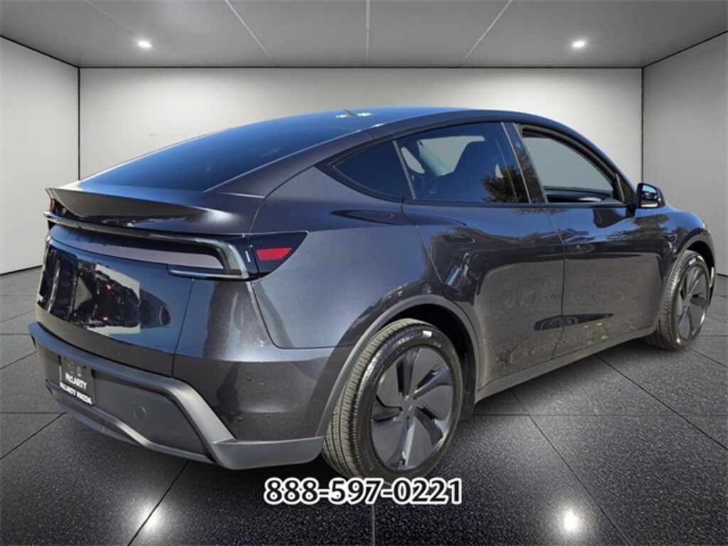 Used 2026 Tesla Model Y Long Range SUV