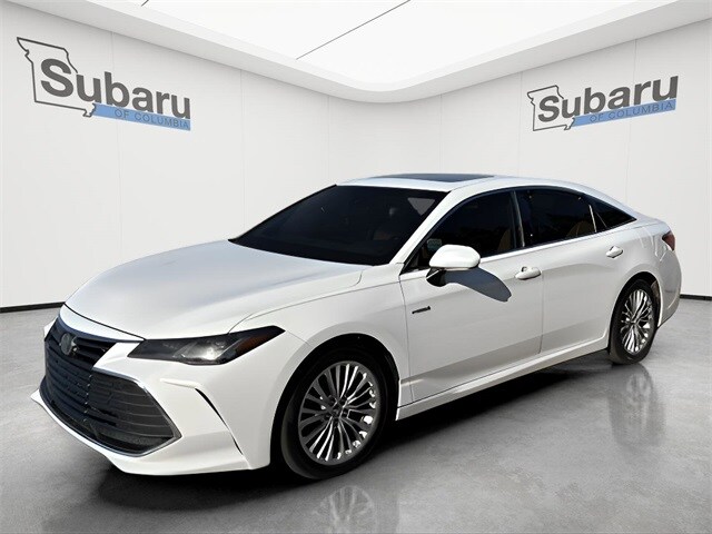 2019 Toyota Avalon Hybrid Limited photo 3