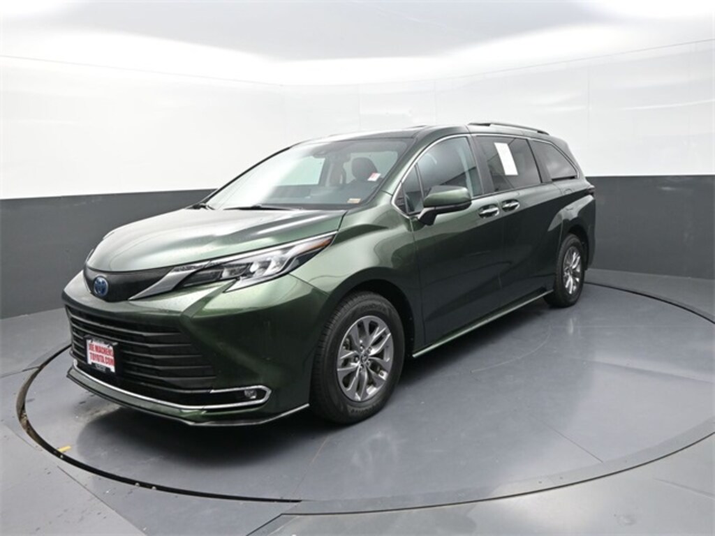Used 2024 Toyota Sienna XLE Van Passenger Van
