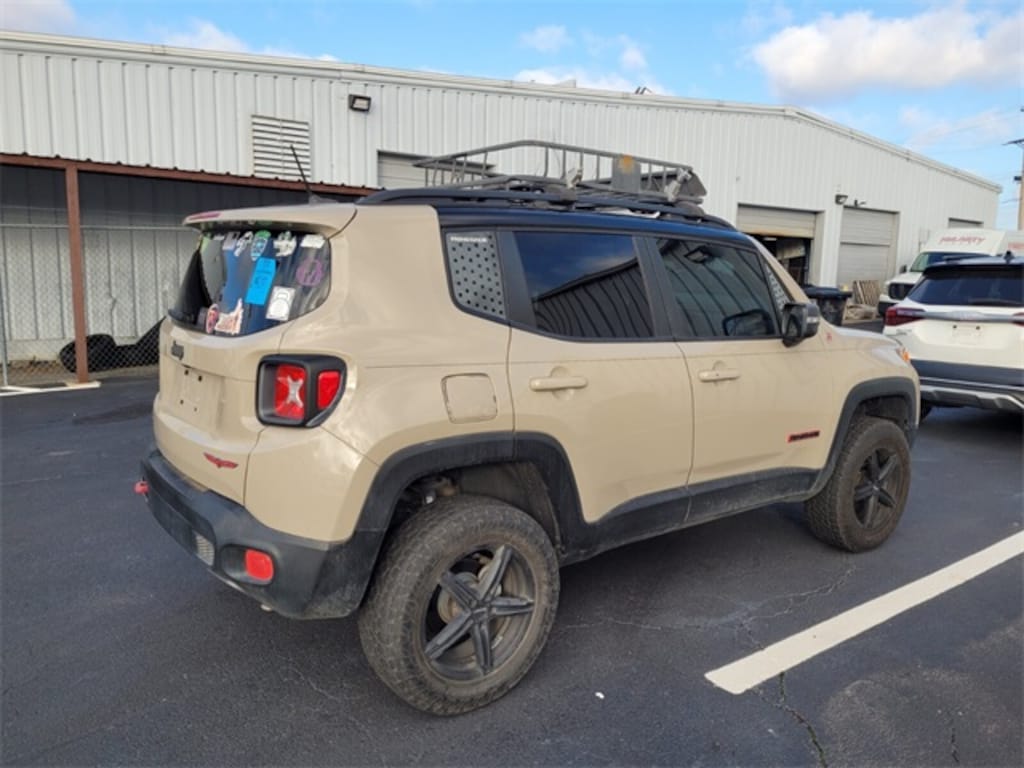 Used 2016 Jeep Renegade Trailhawk 4x4 SUV