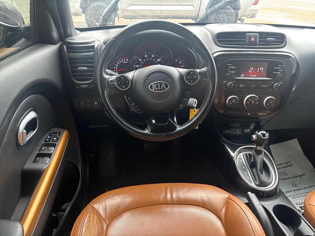 Used 2016 Kia Soul ! FWD Hatchback