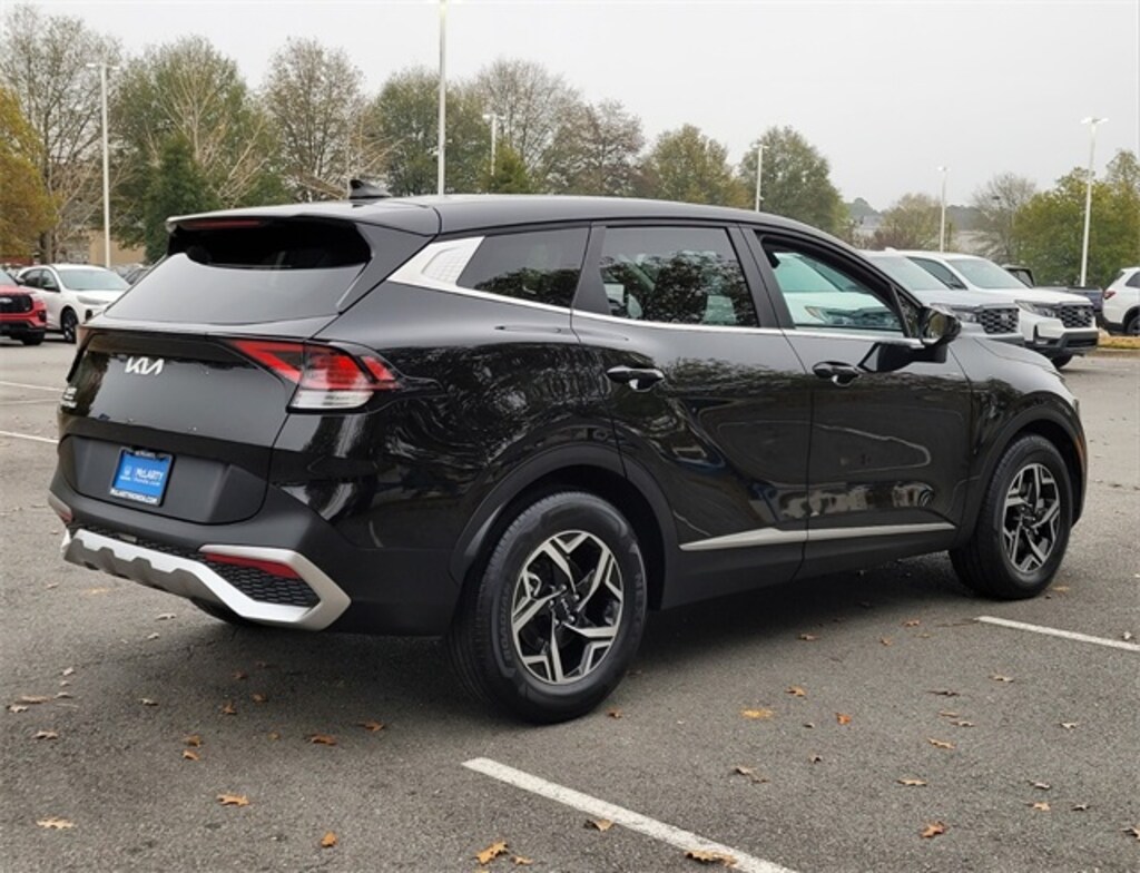 Used 2024 Kia Sportage LX SUV