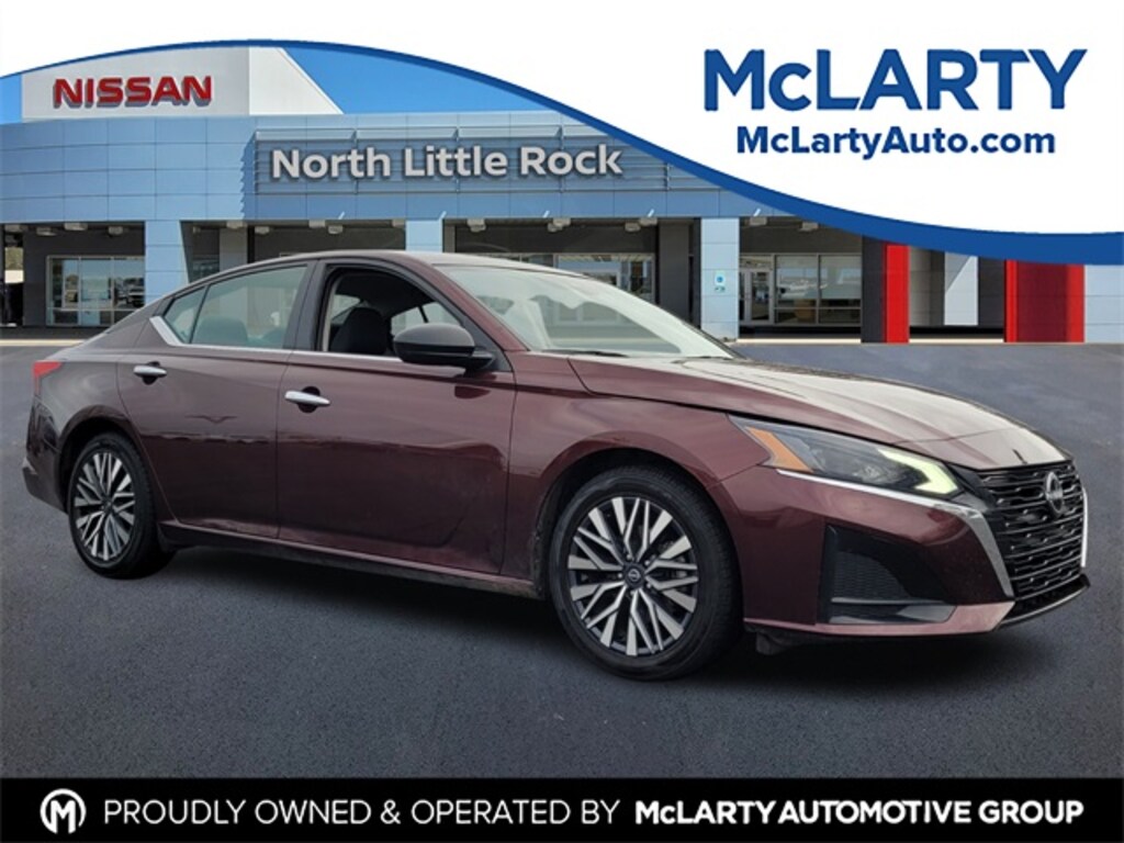 Used 2024 Nissan Altima 2.5 SV Sedan