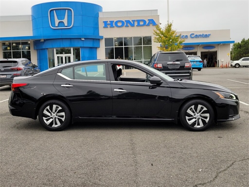 Used 2024 Nissan Altima 2.5 S Sedan