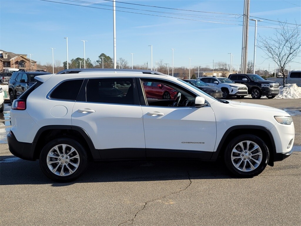 Used 2019 Jeep Cherokee Latitude FWD SUV