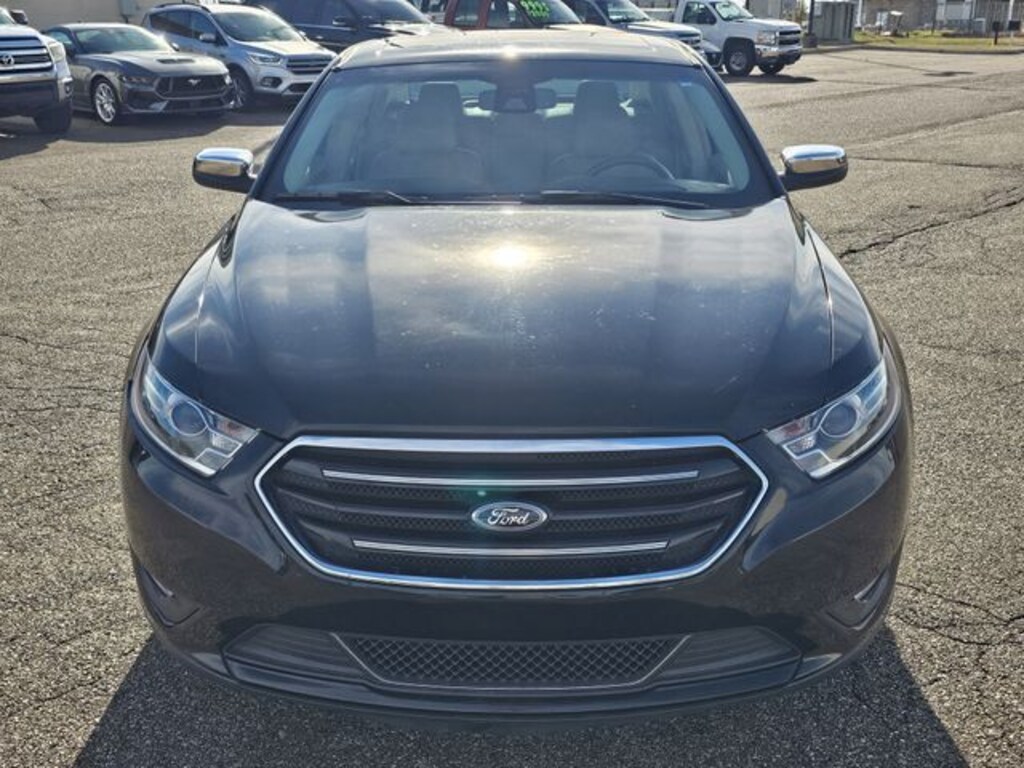 Used 2018 Ford Taurus Limited Sedan