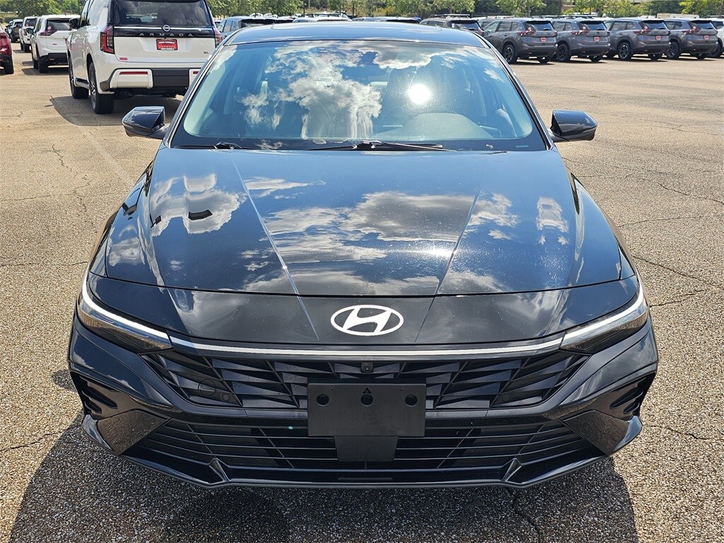 Used 2024 Hyundai Elantra Limited Sedan