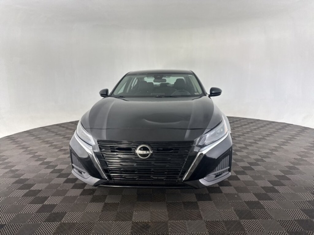 Used 2023 Nissan Altima 2.5 SV Sedan