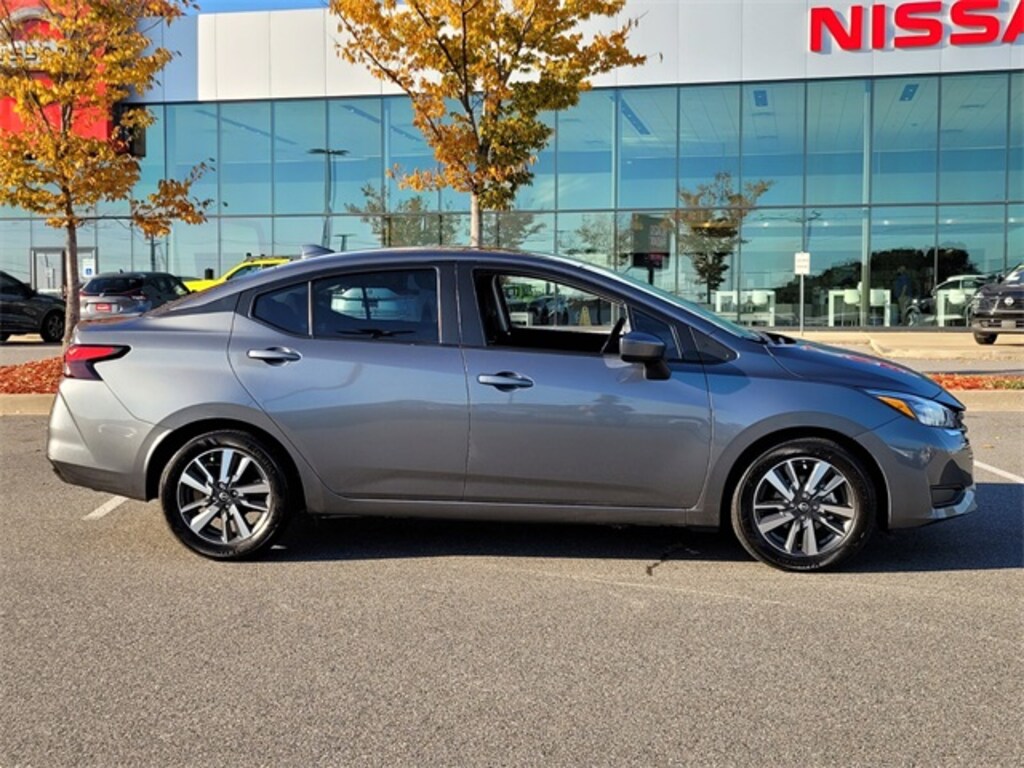Certified 2025 Nissan Versa 1.6 SV Sedan