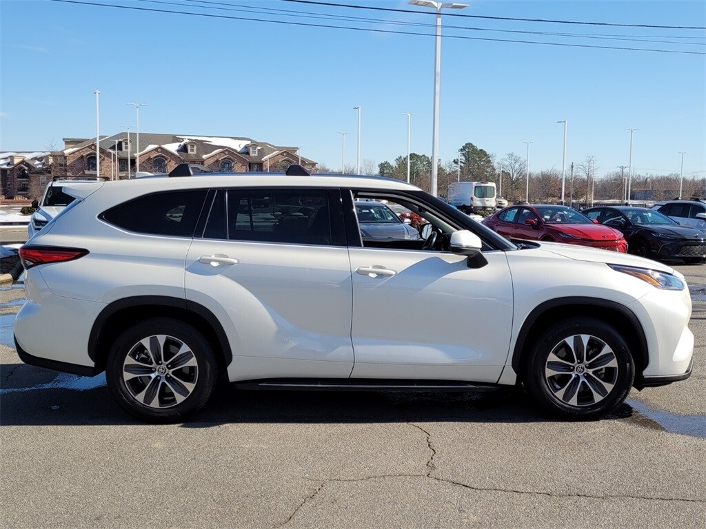 Used 2020 Toyota Highlander XLE SUV