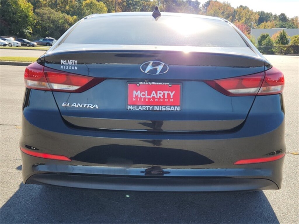 Used 2017 Hyundai Elantra SE Sedan