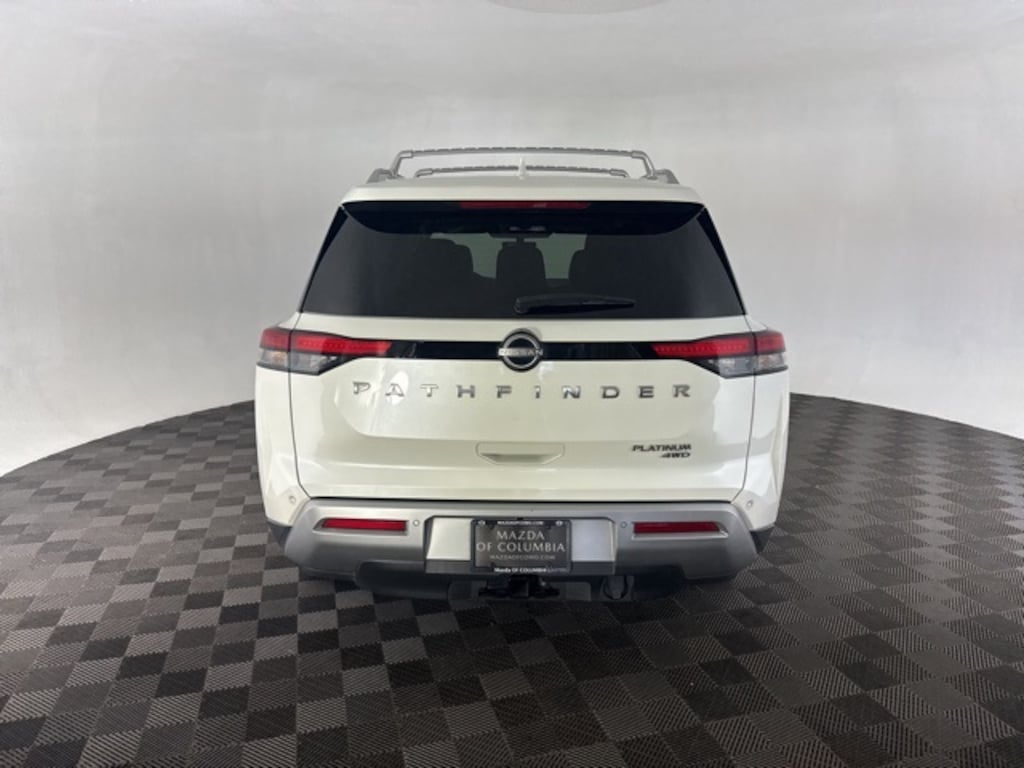 Used 2024 Nissan Pathfinder Platinum SUV