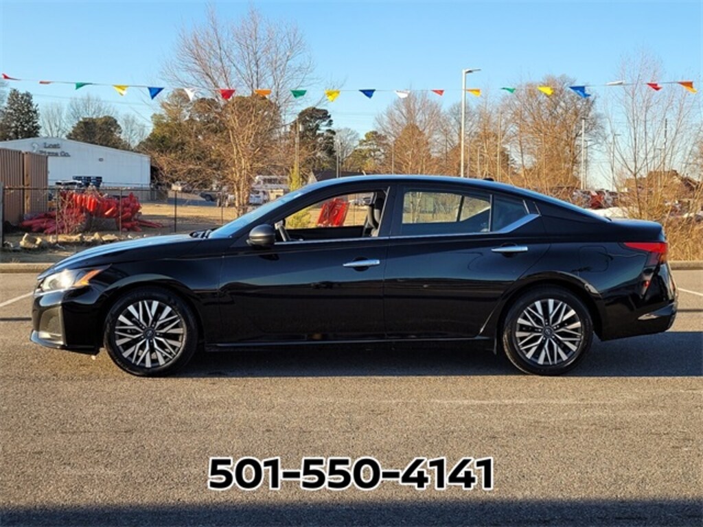 Used 2024 Nissan Altima 2.5 SV Sedan