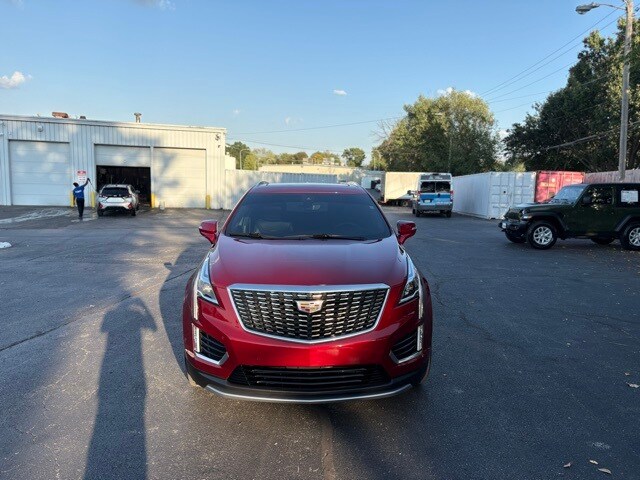 2022 Cadillac XT5 Premium Luxury photo 2